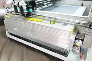 自社製の発振管を搭載