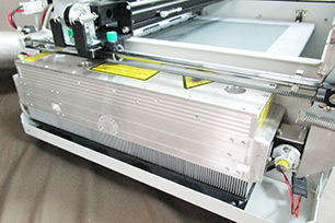 自社製の発振管を搭載